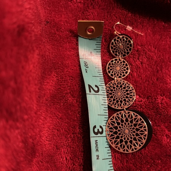 Vintage style Stencilled leaf necklace and drop. Earrings set new - Picture 5 of 11